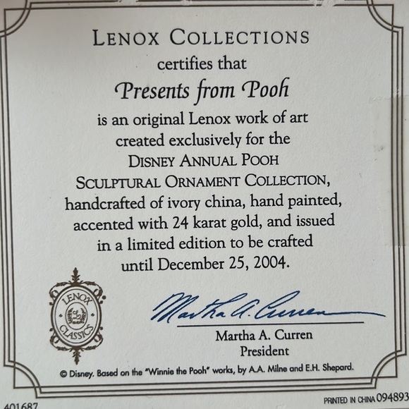 Lenox Winnie the Pooh 2004 Christmas Ornament - Picture 7 of 7